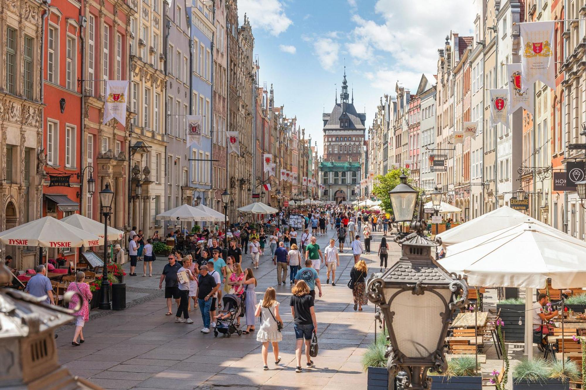 Old Town Pure White By Downtown Danzig